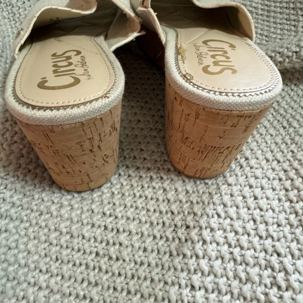 Circus by Sam Edelman cute wedge